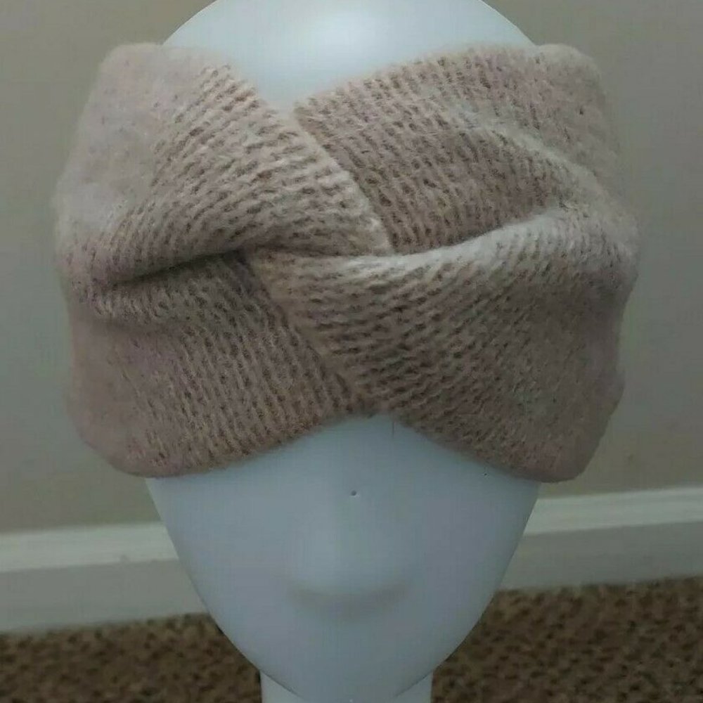 WOMENS PINK SOFT WOOLEN BRAID KNIT HEADBAND.